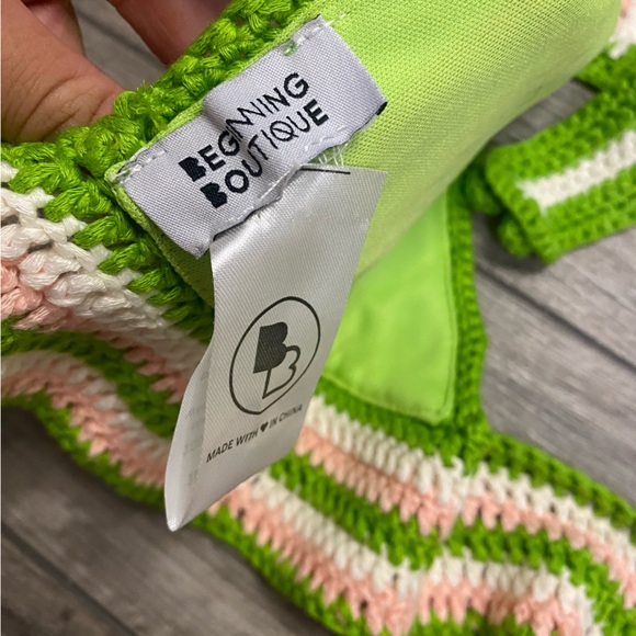 CROCHET HALTER NECK TOP - Picture 4 of 5